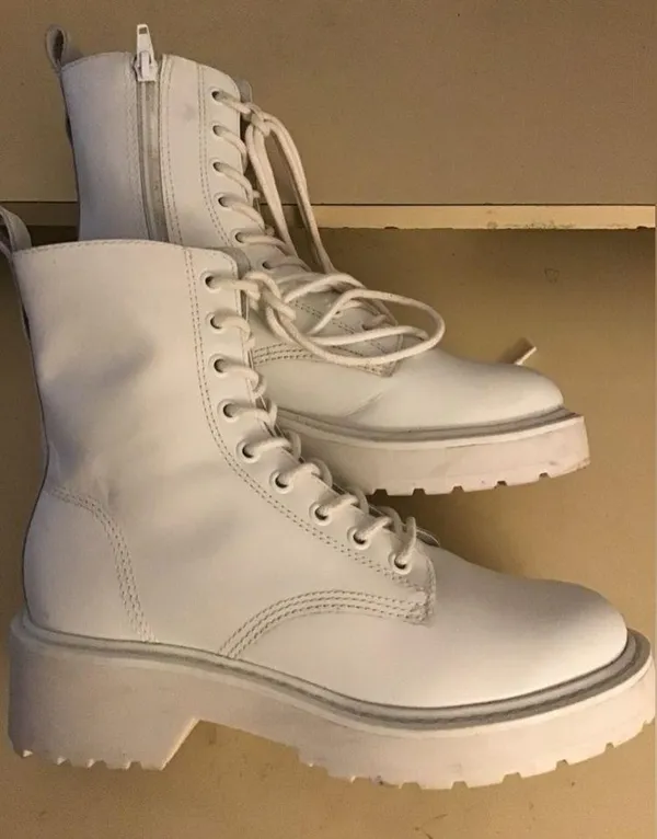 Steve Madden women white leather combat Tornado boots size 6.5 - Image 5