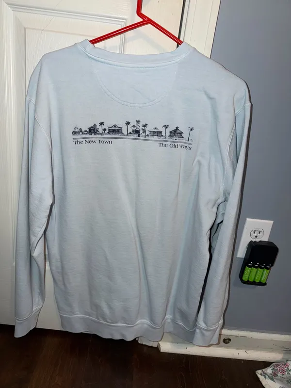 The Seaside Style Pale blue sweatshirt - Image 2