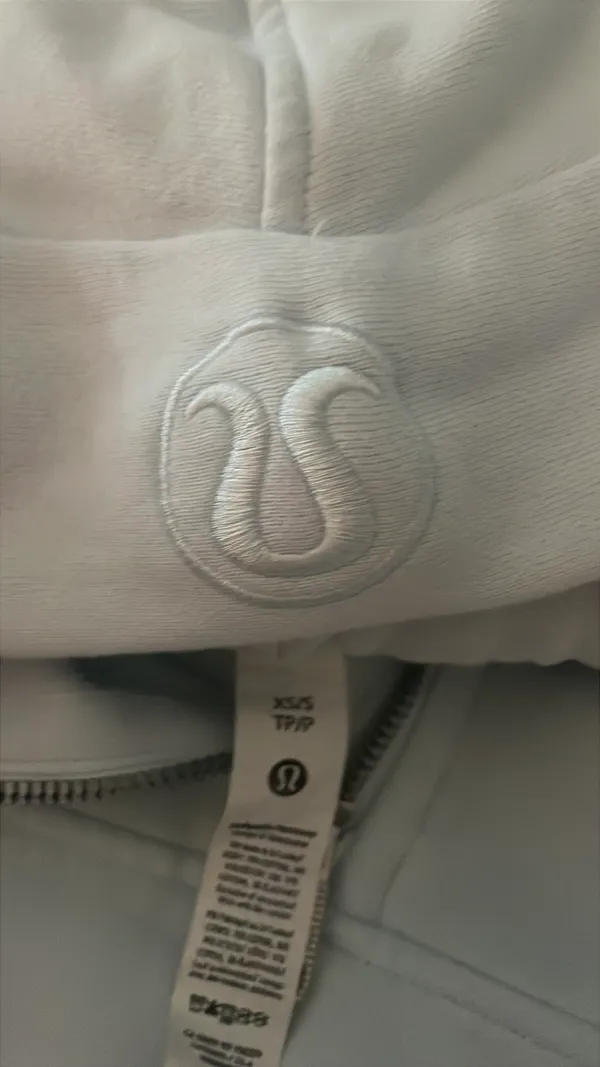 Lululemon Scuba Half-Zip Hoodie - Image 4
