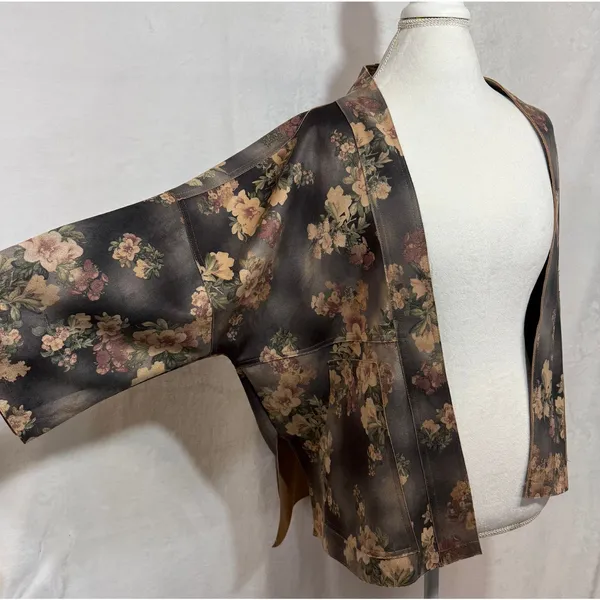 Solitaire S Brown Faux Suede Floral Open Front Jacket Kimono Retro Boho‎ Funky - Image 4