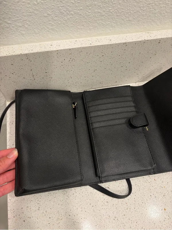 Kate Spade Black Crossbody Purse EUC Gold Accents Zip Closure Small Bag Saffiano - Image 10