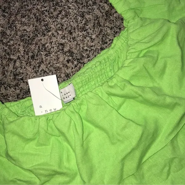 A New Day Off-the-Shoulder Ruffle Crop Top – Size L – Lime Green - NWT - Image 4