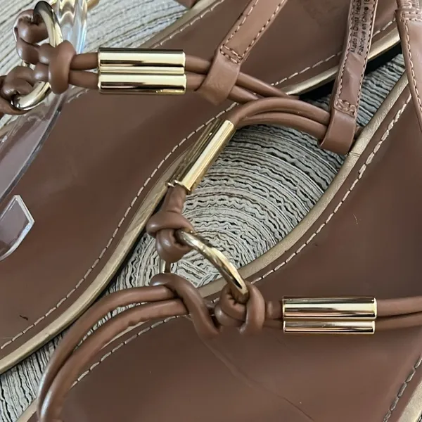 Montego Bay Tan Gold Hardware Thong Slingback Sandals‎ Size 9 - Image 9