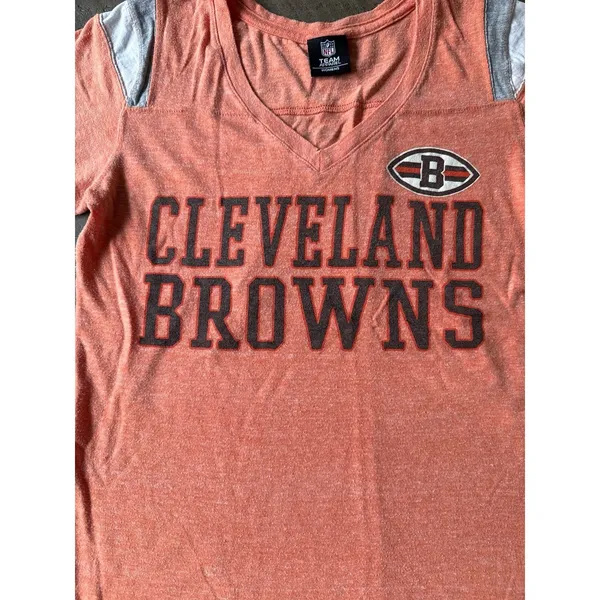 NFL Women's "Cleveland‎ Browns" Orange V Neck Short Sleeve Tee Size Medium - Image 3