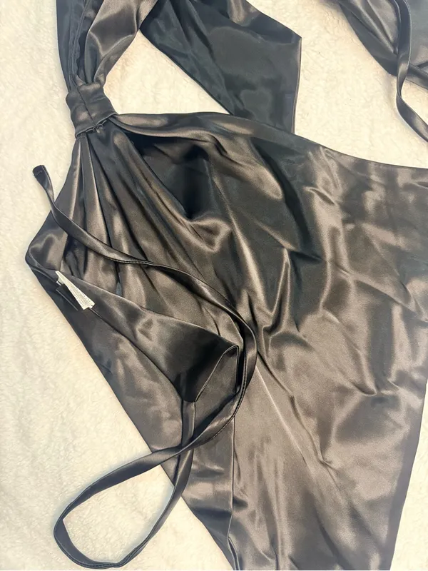 SHEIN Black Satin Backless Halter I Dress with Bow Ti M - Image 6