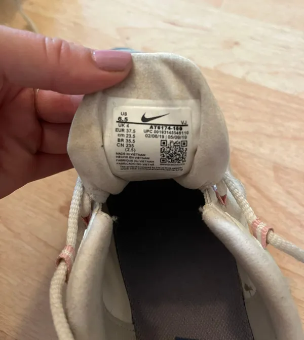 Air Max 270 Shoes - Image 4