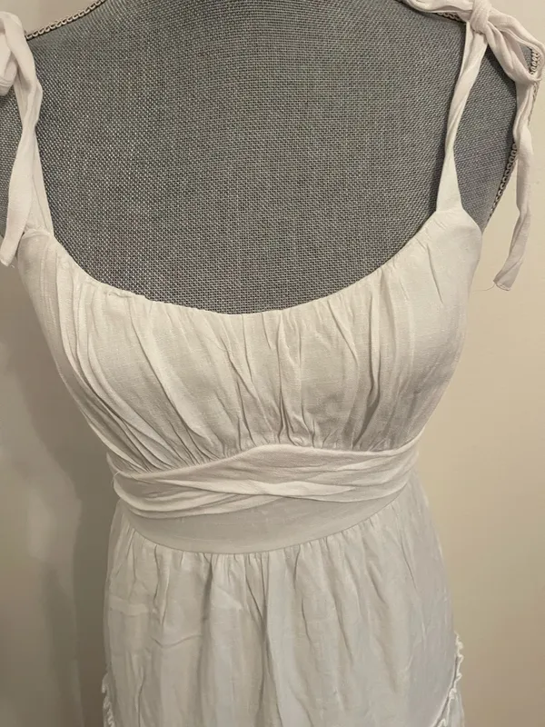 Trixxi White Tiered Tie Shoulder Maxi Dress. Size s - Image 2