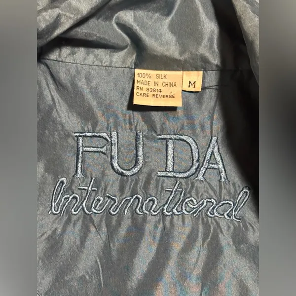 EUC FUDA International Blue 100 % silk bomber jacket size medium - Image 9