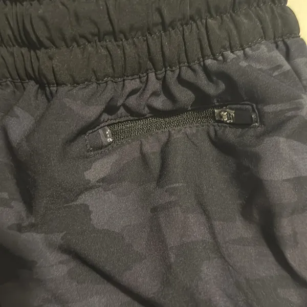 Vuori Women's Black Camouflage Shorts - Image 4
