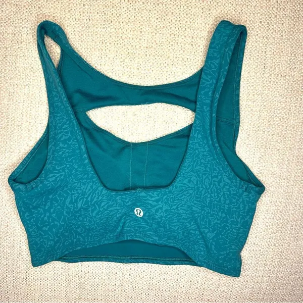 Lululemon Crunch Teal Lagoon Everlux Cut-Out Train Bra *Medium Support, B/C Cups - Image 7