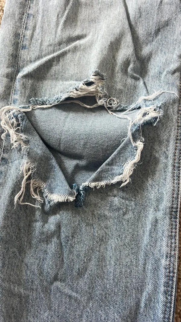 American Eagle Jeans - Image 5