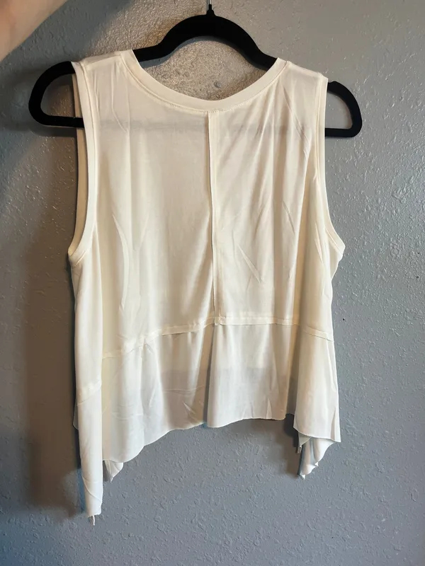 Ododos Amazon White Cropped Tank Size M - Image 3