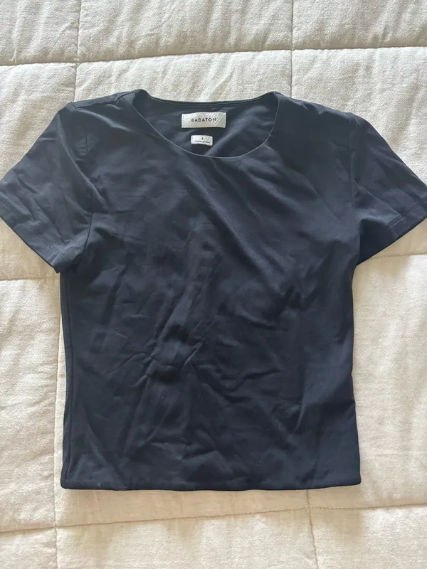 Aritzia Contour Top - Image 5