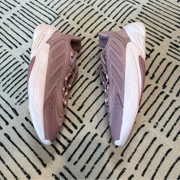 Adidas Ozelia Magic Mauve Pink Chunky Sneakers Women’s 10.5 - Image 4