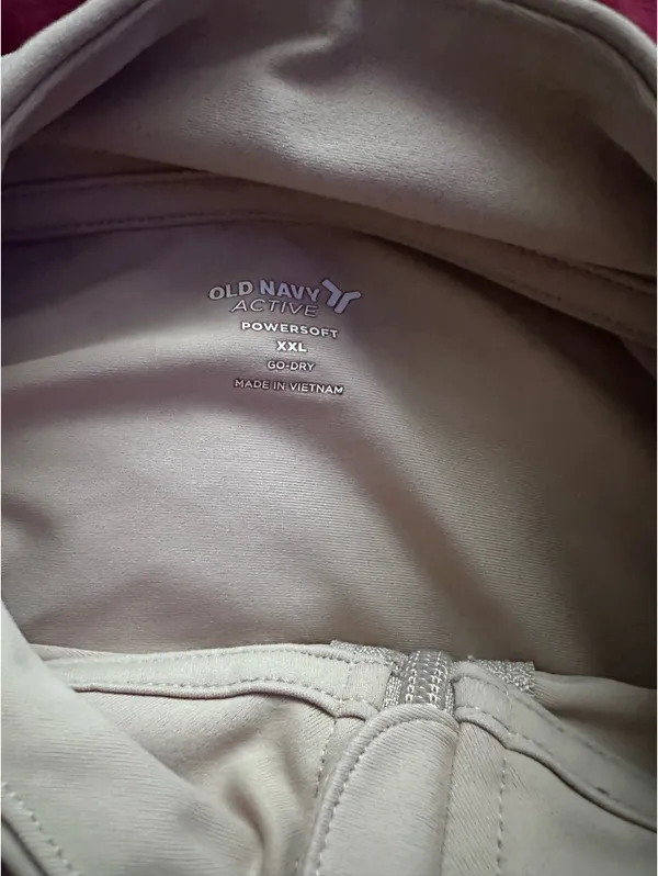 Old Navy Activewear Zip-Up Jacket - Image 3