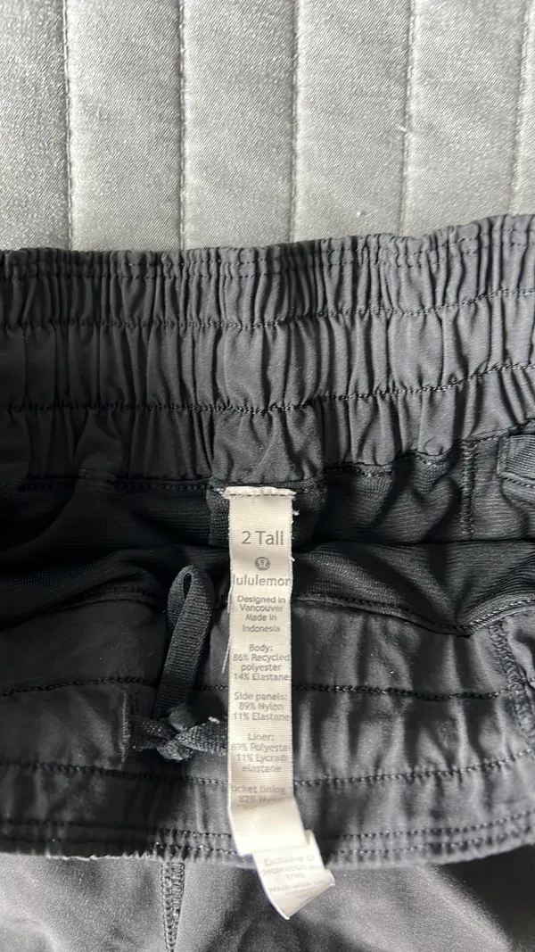 Lululemon Hotty Hot Shorts - Image 4
