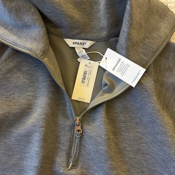Spanx Women's AirEssentials Half Zip gray XL sold out - Image 3