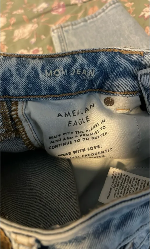 American Eagle Mom Jeans - Image 2