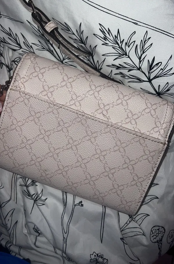 Crossbody - Image 3