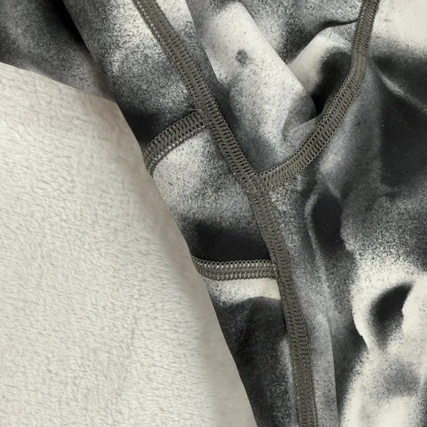 Lululemon High Rise Mesh Panel Leggings Abstract Black White Grey Size 10‎ - Image 6