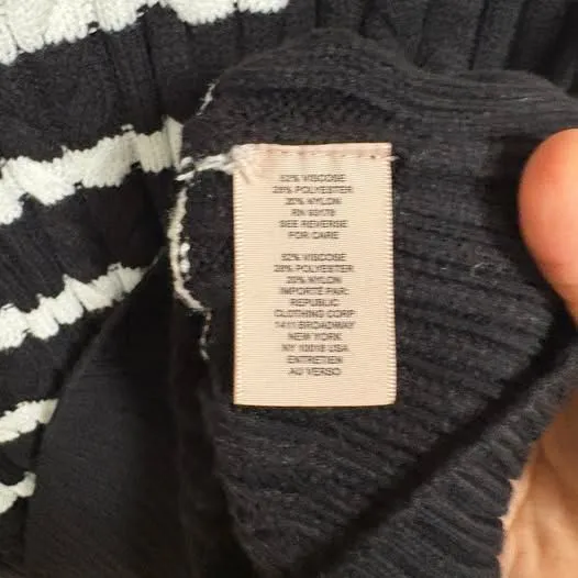 Philosophy Black And White Stripe Cable Knit Sweater Size Small - Image 7
