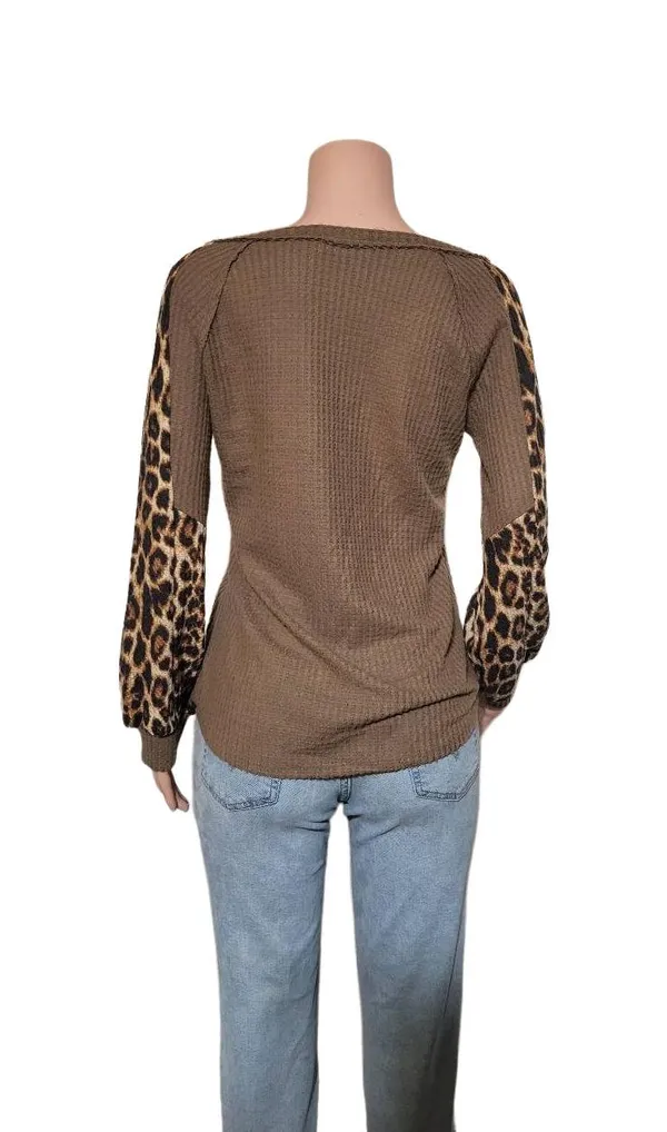 Women's V-neck knit long sleeve leopard sleeve raglan waffle pullover top S, M, L,XL - Image 3