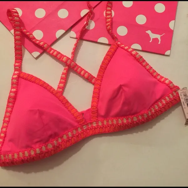 NEW Victoria's Secret Neon Coral Crochet Racerback Large - Image 3
