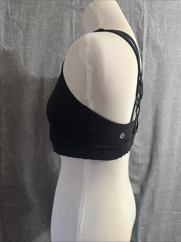 lululemon Black Crisscross Back Sports Bra size 8 - Image 5