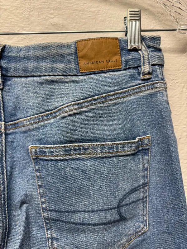 American Eagle Curvy Mom Jeans - Image 6