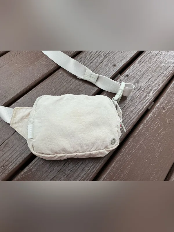 Lululemon Crossbody Sling Bag - Minimal Everyday Carry - Image 6