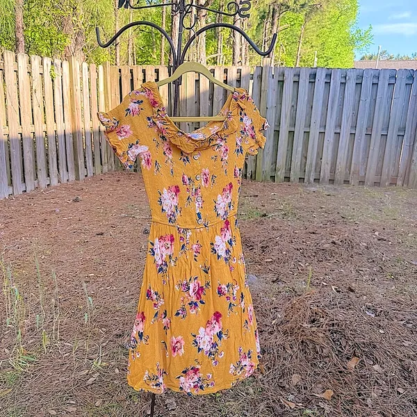 Xhilaration Small Juniors•Floral Sundress•Smocked Bodice and Sleeves•Ruffled Collar - Image 7