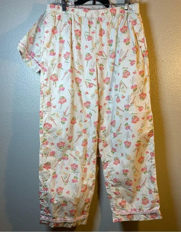 Appleseed’s Floral Print PJ set SZ:M - Image 2