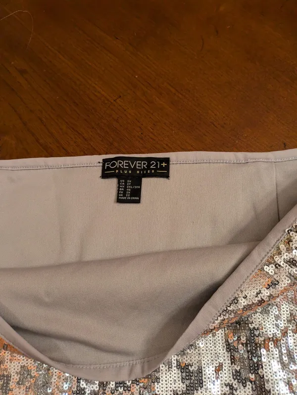 Forever 21 sequin shimmer lined pencil;Mini Skirt Sz 2X - Image 6