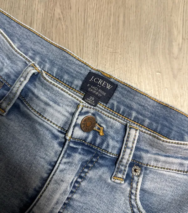 J.crew 8” mid rise skinny jeans - Image 4
