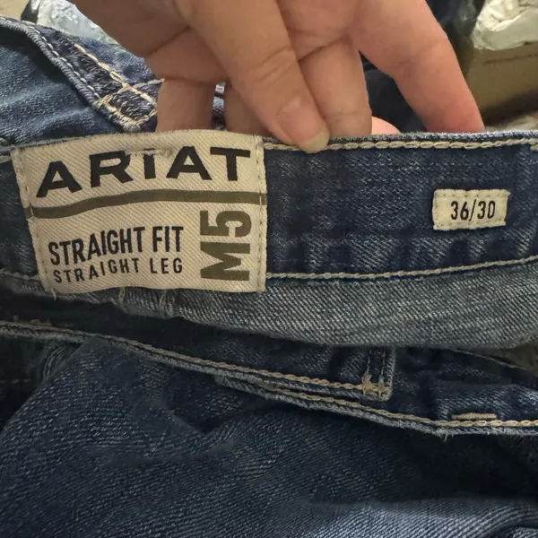 Ariat M5 Ridgeline Gambler Jeans Men 36x30 Blue Denim Whiskered Y2k Straight Leg - Image 5