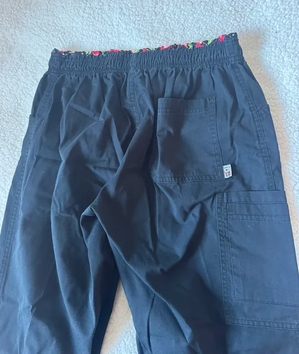 Cherry Cargo Pants Black - Image 4