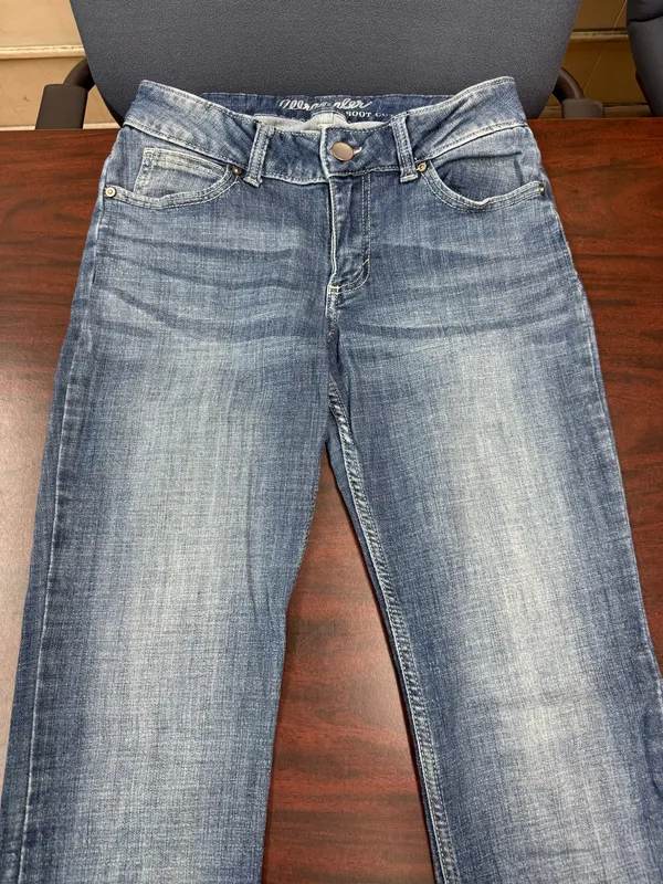 Wrangler Slim Fit Boot Cut Mid Rise Jeans Size 5x36 - Image 2