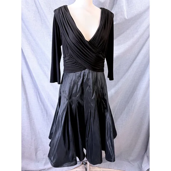 Vintage Tadashi Black Deep V Surplice‎ Silk Skirt Midi Dress 12 Y2K Formal - Image 4
