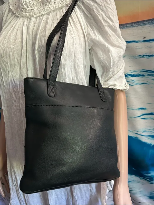 Stone Mountain Women’s Classic Black Tote Shoulder Crossbody Bag - Image 5