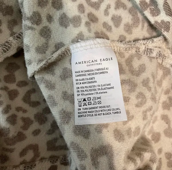 American Eagle XS Leopard Top - Image 9
