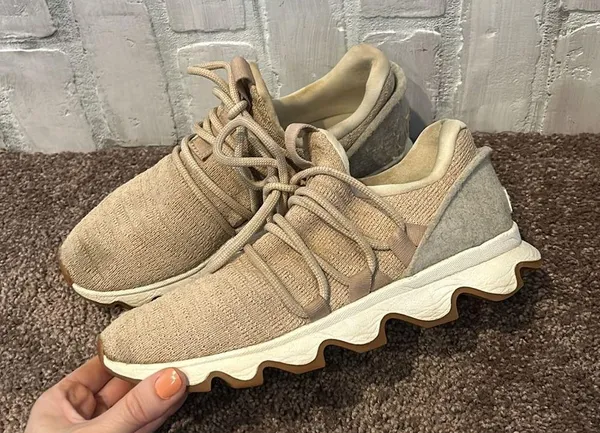 Sorel kinetic lace casual sneakers in tan - Image 4