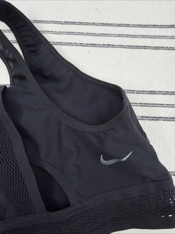 Nike Black Textured Mesh High-Impact Sports Bra - Image 3