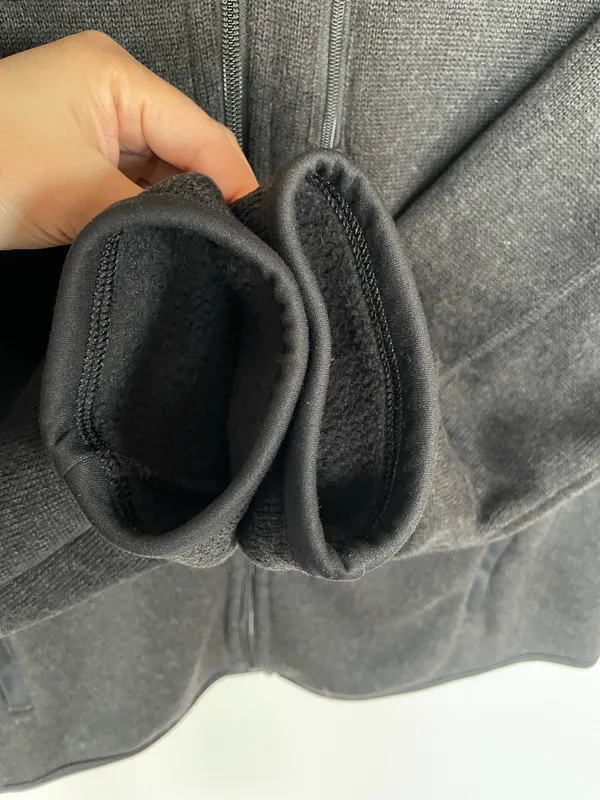 Patagonia Men’s worn wear Full Zip Fleece Jacket Black Gray Size Medium Very New - Image 4