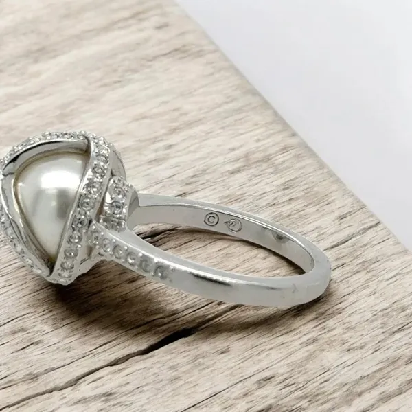 Swarovski Crystal Faux Pearl Cocktail Ring - Image 4