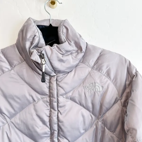 The North Face | Goose Down‎ 550 Silver Quilted Puffer Jacket, size XS - Image 5