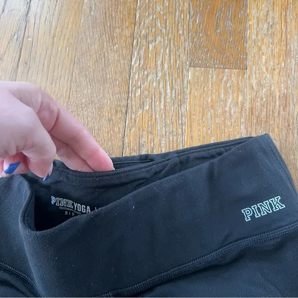 VS PINK black leggings size S - Image 4