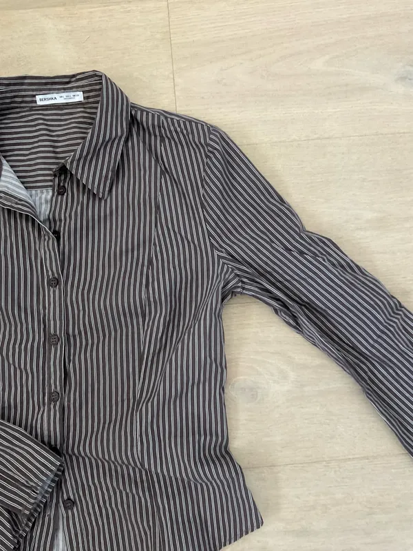 Bershka Button-Up Top - Image 4