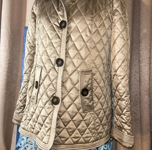Size S Gold Quilted Jacket - Image 3