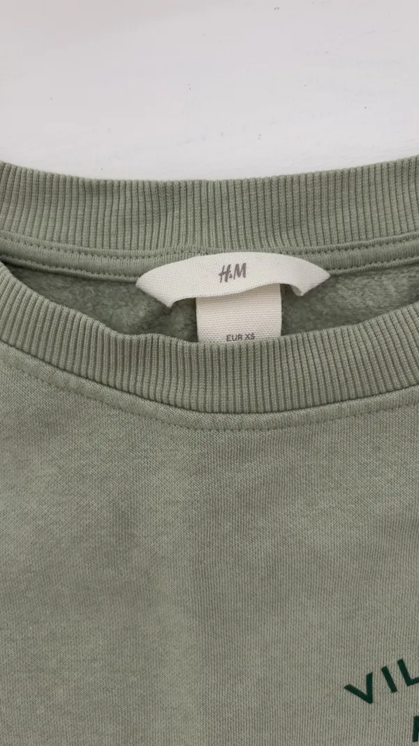 H&M green sweatshirt - Image 3