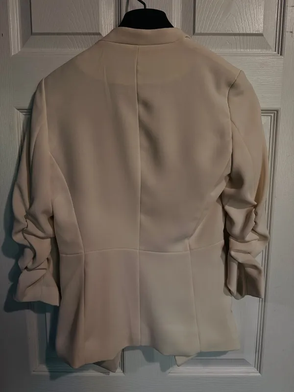 Women's H&M Draped Open Blazer Ivory Jacket - Image 2